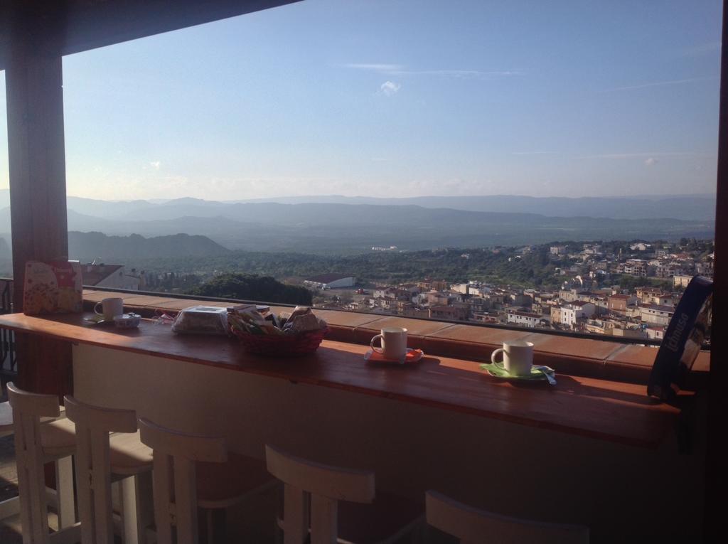 B&B Bella Vista Dorgali Buitenkant foto